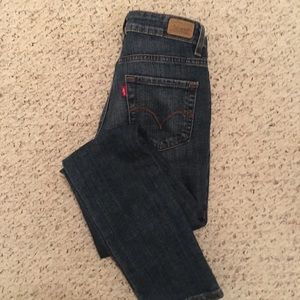Levi’s size 2 mid rise